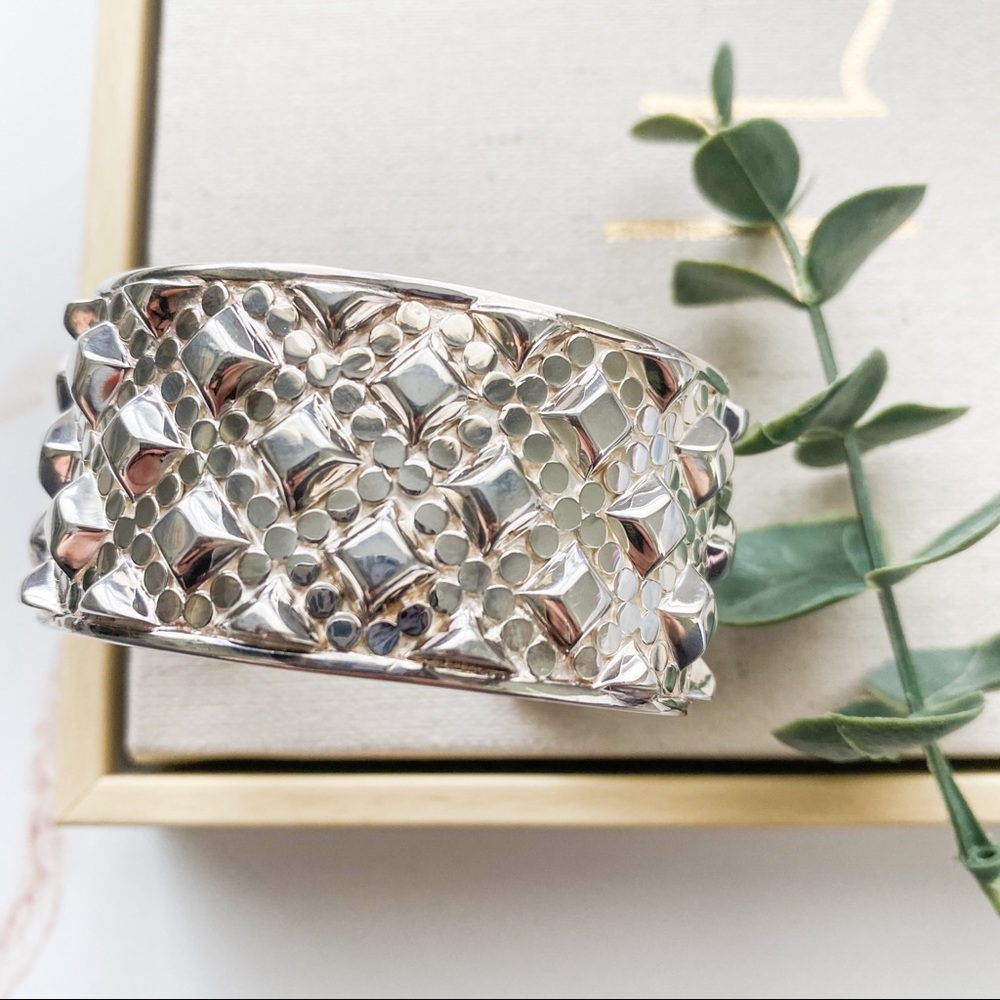 Gorgeous Anna Beck Sterling Silver Java Stud Cuff